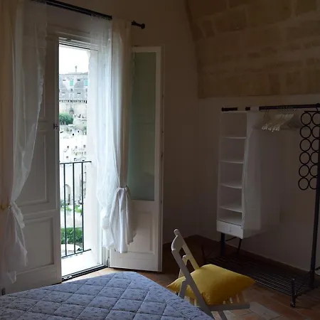 Roseus La Nei Sassi * Matera